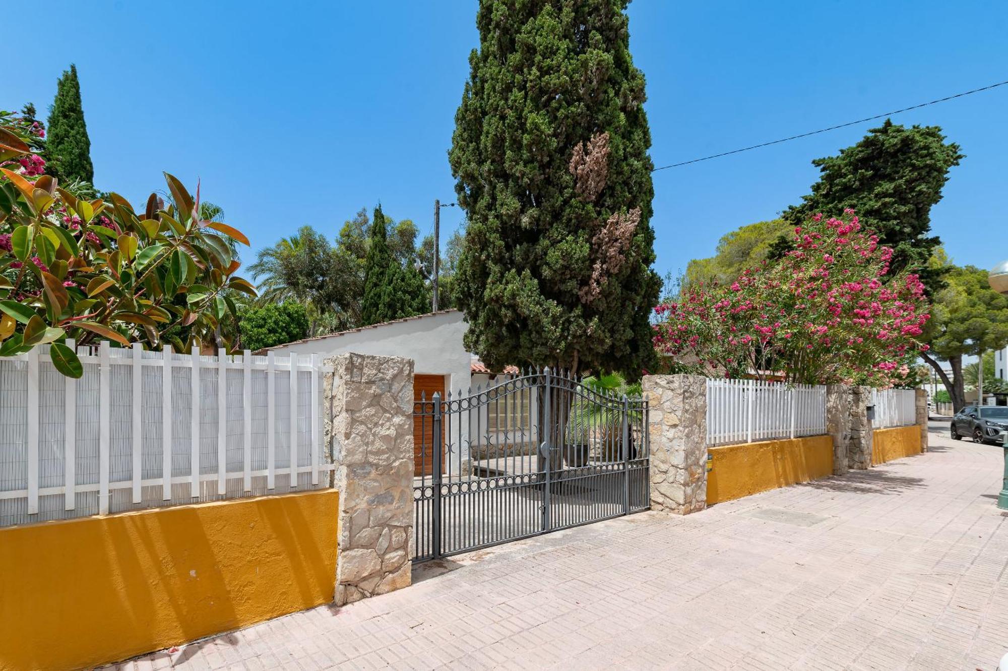 Villa Minerva By Sealand Villas Alcudia  Exterior photo